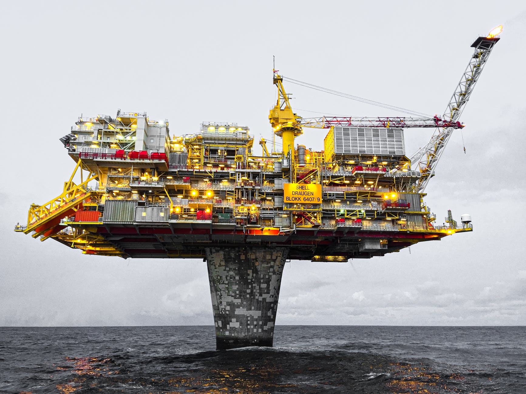 offshore drilling rig on body of water